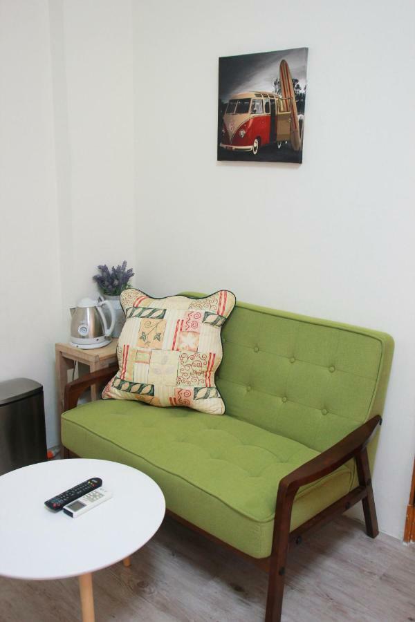 Flower Lane 650 Apartment Tainan Exterior photo