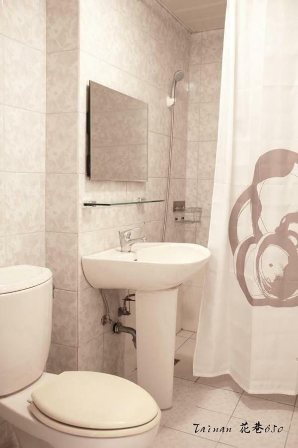 Flower Lane 650 Apartment Tainan Exterior photo