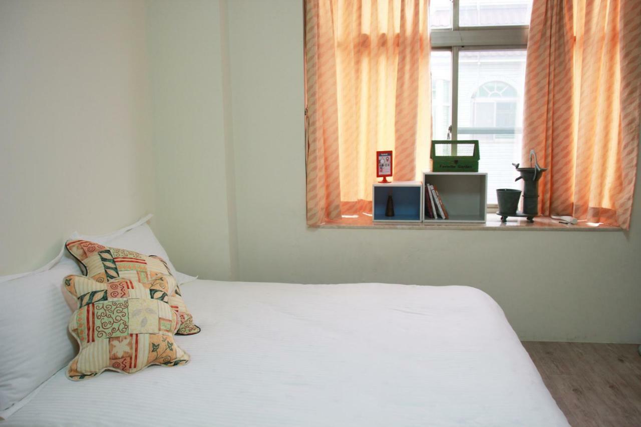 Flower Lane 650 Apartment Tainan Exterior photo